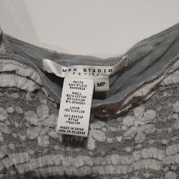 Max Studio petite long sleeve lace top. Medium. - Picture 2 of 4